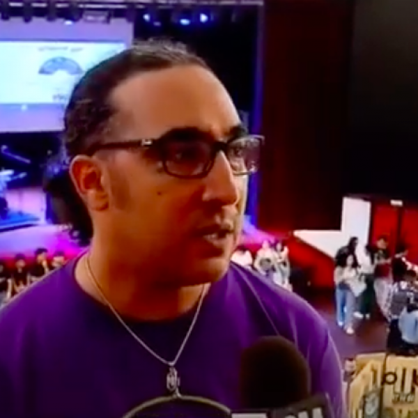 سوق الأسطوانات في سينما النهضة